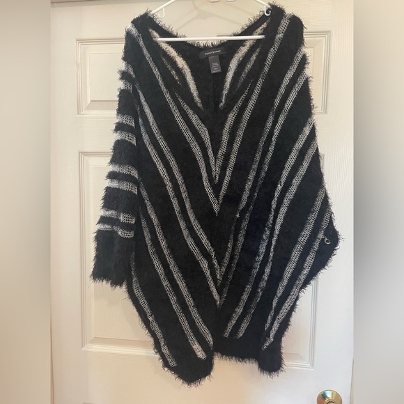 Ashley Stewart Black and Silver Sweater. Size Plus Size 2X - Picture 3 of 9
